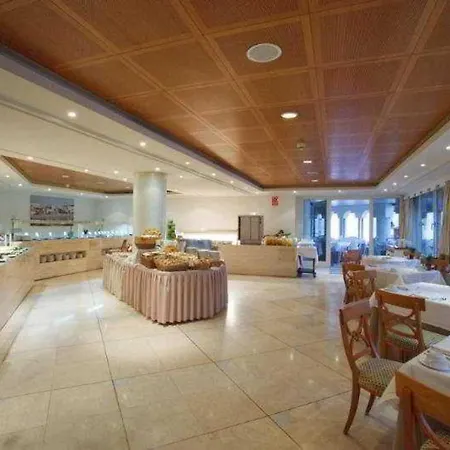 Playa Victoria 4*