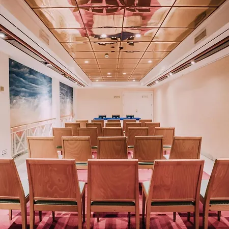 Playa Victoria Hotel