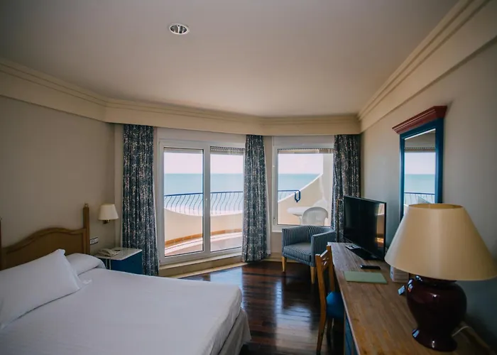 Playa Victoria 4* カディス