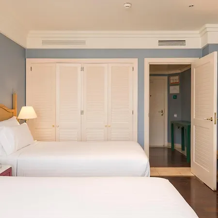 Hotel Playa Victoria 4*