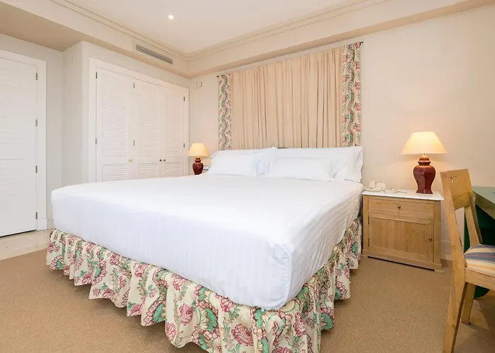 Hotel Playa Victoria 4*